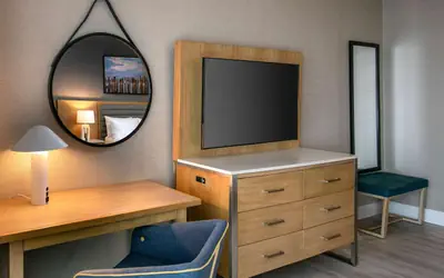 Inn at the Pier Pismo Beach, Curio Collection by Hilton