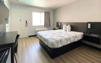 Motel 6-Costa Mesa, CA