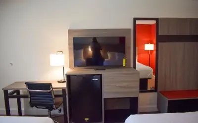 Ramada by Wyndham Cleveland Airport West