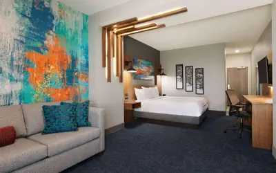 La Quinta Inn & Suites by Wyndham College Station North