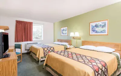 Super 8 by Wyndham West Middlesex/Sharon Area