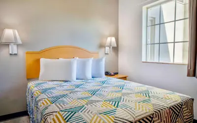 Studio 6-Bakersfield, CA