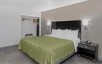 Quality Inn Kettleman City near Hwy 41