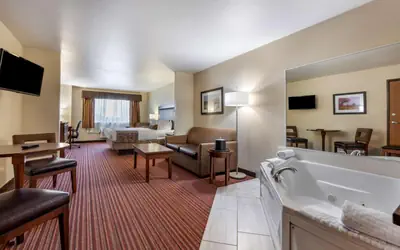 Best Western PLUS Sparta Trail Lodge