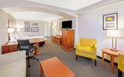 La Quinta by Wyndham San Antonio Airport