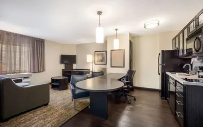 Sonesta Simply Suites Las Vegas Convention Center