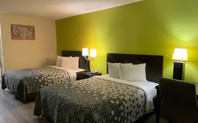 Econo Lodge Inn & Suites Sweetwater I-20