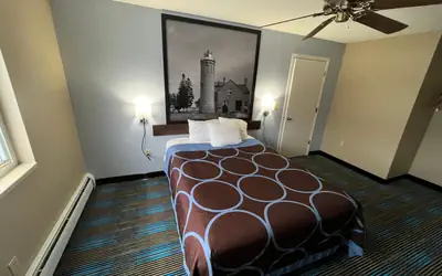 Super 8 by Wyndham Escanaba