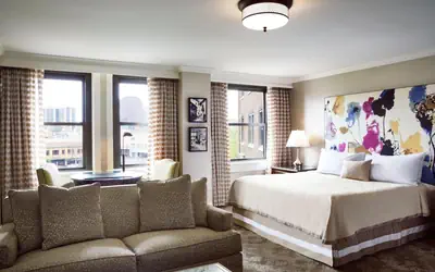 The Raphael Hotel, Autograph Collection