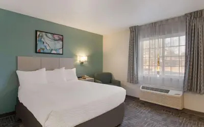 MainStay Suites Omaha Old Mill