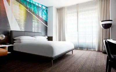 New York Marriott at the Brooklyn Bridge