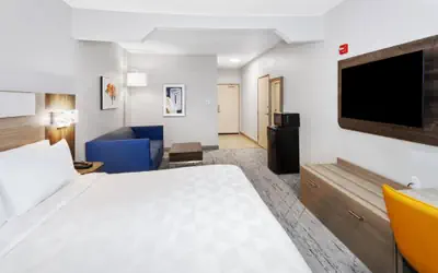 Holiday Inn Express & Suites Carmel North – Westfield by IHG