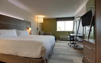 Holiday Inn Express & Suites Wapakoneta by IHG