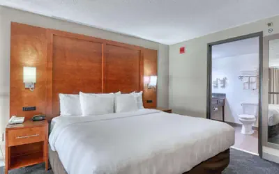 Comfort Suites Madison West - Middleton