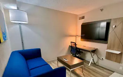 Holiday Inn Express Chicago-Downers Grove by IHG