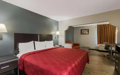 Econo Lodge Inn & Suites Diamondhead