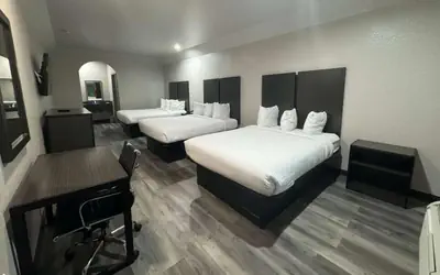 Days Inn by Wyndham Dickinson TX