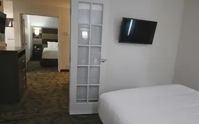 MainStay Suites Madison Airport