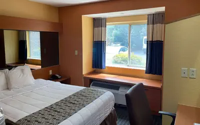 Microtel Inn & Suites Newport News