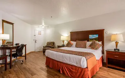 Sandia Peak Inn Old Town ABQ, a Howard Johnson by Wyndham