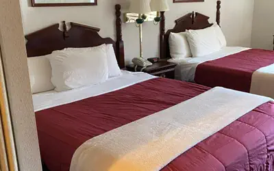 Voyageur Inn and Conference Center