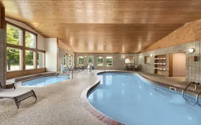 Country Inn & Suites by Radisson, Northfield, MN