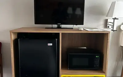 Days Inn by Wyndham Dahlonega University Area