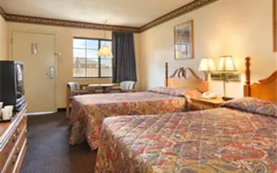 Days Inn & Suites by Wyndham Kokomo