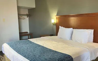 Travelodge by Wyndham Terre Haute