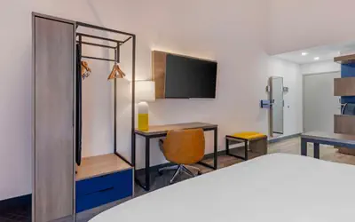 Comfort Inn & Suites Irvine Spectrum