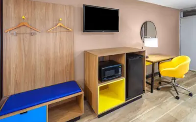 Days Inn by Wyndham Shelby