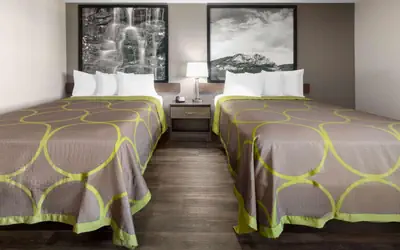 Super 8 by Wyndham Fairmont