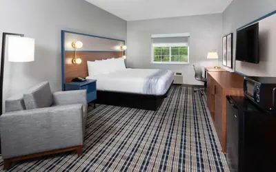 AmericInn by Wyndham Eagle River Downtown