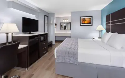 Baymont by Wyndham Brunswick GA