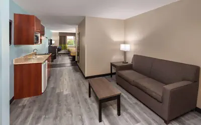 Super 8 by Wyndham Lubbock West