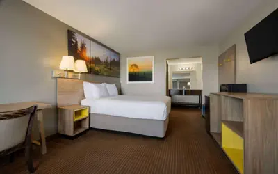 Days Inn by Wyndham Fresno South