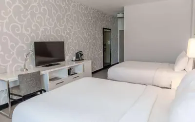 TRYP by Wyndham Savannah