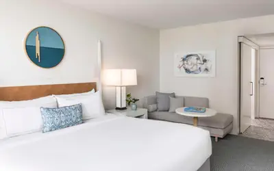 The Singer Oceanfront Resort, Curio Collection by Hilton