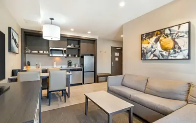 Best Western Plus Executive Residency Rigby's Water World Hotel