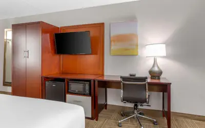 Comfort Inn Edgewater on Hudson River