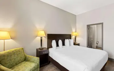 Sonesta Essential La Porte