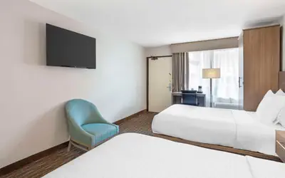 Best Western Mill River Manor