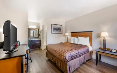 Rodeway Inn at Nevada State Capitol