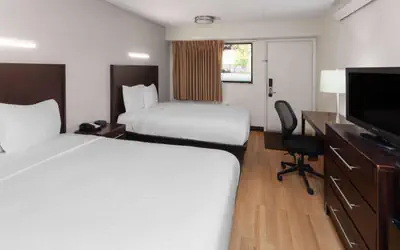 Travelodge by Wyndham Peoria