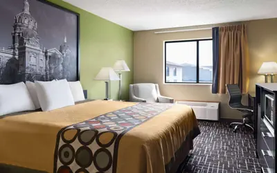 Super 8 by Wyndham Dyersville