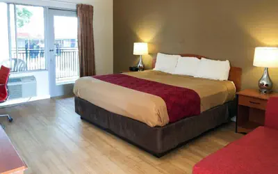 Garden Inn & Suites Oakland Airport