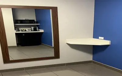 Holiday Inn Express & Suites Moore by IHG