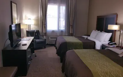 Comfort Inn & Suites Lakeside