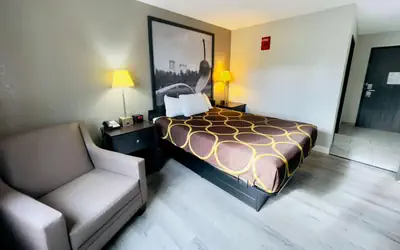 Super 8 by Wyndham Shakopee