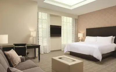 Embassy Suites Louisville Downtown